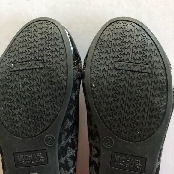 Michael Kors Girl’s Black Patent/Fabric Flats 2 US - Picture 6 of 9